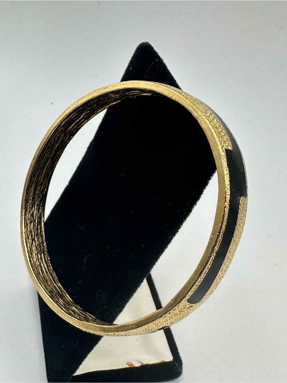 Trifari Gold-Tone Bangle with Black Enamel Inlay, Vintage - Picture 8 of 8